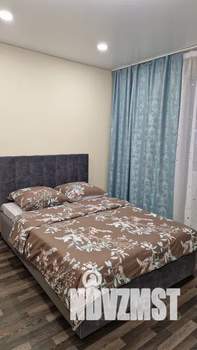 1-к квартира, посуточно, 38м2, 7/10 этаж