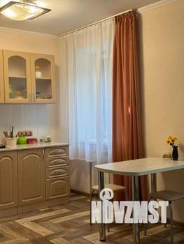 Студия квартира, посуточно, 31м2, 1/4 этаж