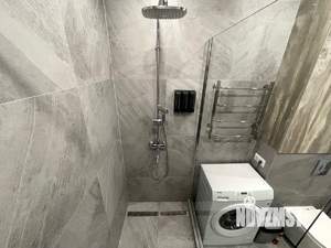 Студия квартира, посуточно, 42м2, 12/22 этаж