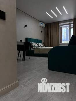 Студия квартира, посуточно, 33м2, 1/8 этаж