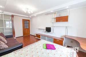 1-к квартира, посуточно, 42м2, 4/16 этаж