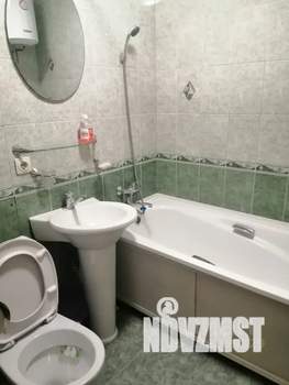 Студия квартира, посуточно, 34м2, 1/5 этаж