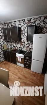 Студия квартира, посуточно, 40м2, 8/9 этаж