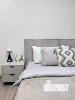 1-к квартира, посуточно, 36м2, 1/16 этаж