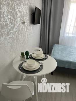 Студия квартира, посуточно, 20м2, 1/12 этаж