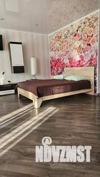 Студия квартира, посуточно, 42м2, 3/9 этаж