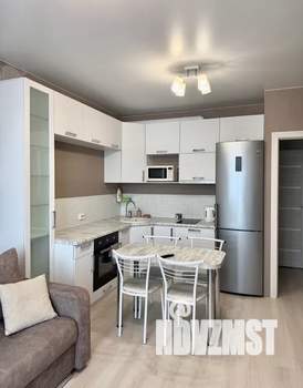 2-к квартира, посуточно, 45м2, 11/16 этаж