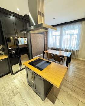 3-к квартира, на длительный срок, 171м2, 6/6 этаж