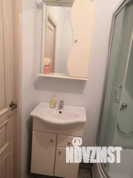 Студия квартира, посуточно, 27м2, 1/10 этаж