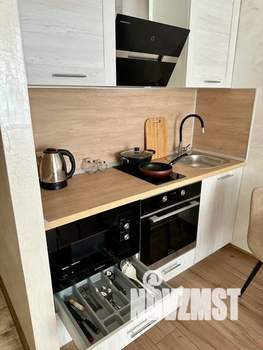 Студия квартира, посуточно, 31м2, 2/16 этаж