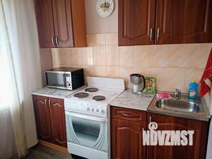 1-к квартира, посуточно, 35м2, 2/10 этаж