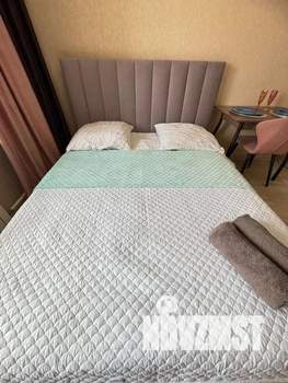 Студия квартира, посуточно, 30м2, 10/10 этаж