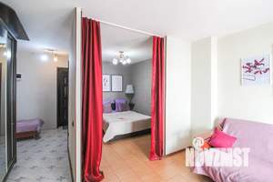 Студия квартира, посуточно, 43м2, 18/24 этаж