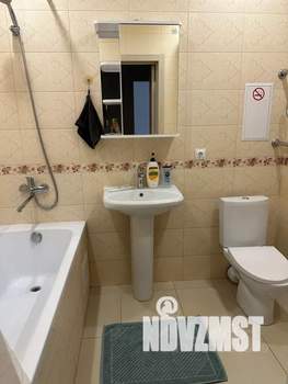 2-к квартира, посуточно, 42м2, 8/16 этаж
