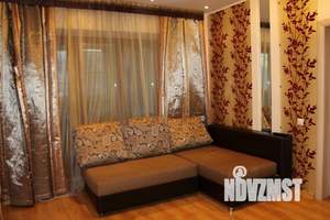 1-к квартира, посуточно, 37м2, 1/1 этаж