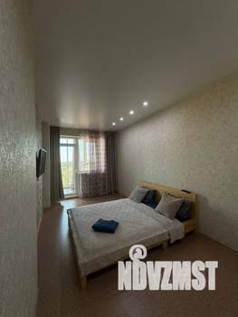 1-к квартира, посуточно, 40м2, 16/19 этаж