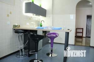 Студия квартира, посуточно, 56м2, 13/24 этаж