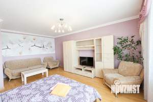 1-к квартира, посуточно, 42м2, 1/1 этаж