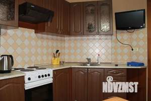 1-к квартира, посуточно, 38м2, 7/16 этаж