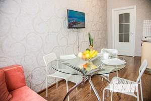 2-к квартира, посуточно, 55м2, 1/1 этаж