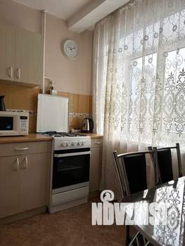 2-к квартира, посуточно, 40м2, 2/4 этаж