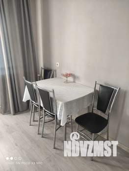 1-к квартира, посуточно, 36м2, 4/10 этаж