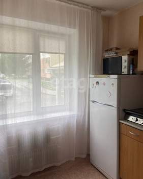 3-к квартира, вторичка, 72м2, 1/10 этаж