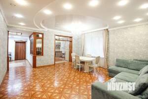 6-к квартира, вторичка, 200м2, 3/8 этаж