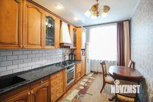 3-к квартира, вторичка, 89м2, 3/5 этаж