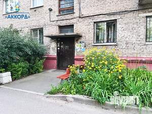 2-к квартира, вторичка, 40м2, 1/4 этаж