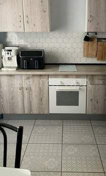 3-к квартира, вторичка, 52м2, 1/10 этаж