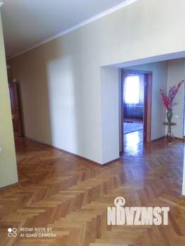 4-к квартира, вторичка, 184м2, 5/6 этаж