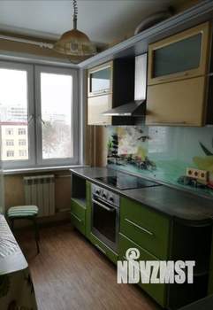 3-к квартира, вторичка, 60м2, 6/9 этаж