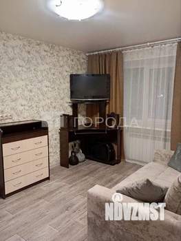 2-к квартира, вторичка, 43м2, 1/4 этаж