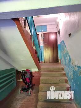 2-к квартира, вторичка, 45м2, 1/4 этаж