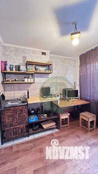 2-к квартира, вторичка, 50м2, 1/10 этаж