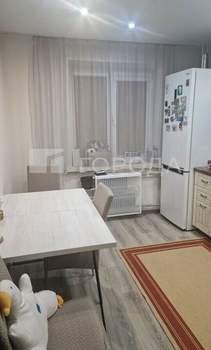 3-к квартира, вторичка, 72м2, 1/10 этаж