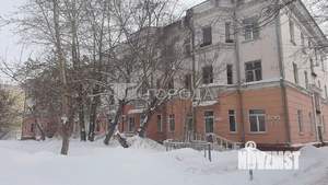 3-к квартира, вторичка, 95м2, 1/3 этаж