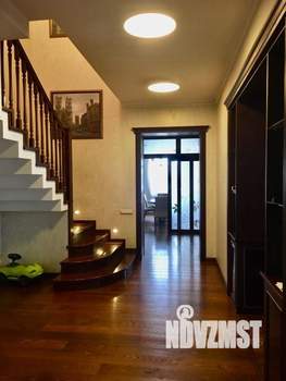 5-к квартира, вторичка, 250м2, 4/5 этаж
