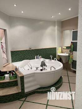 4-к квартира, вторичка, 179м2, 4/17 этаж