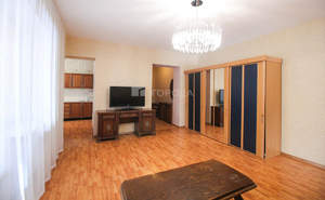2-к квартира, вторичка, 63м2, 1/8 этаж