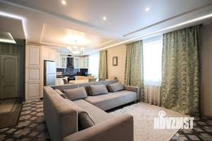 4-к квартира, вторичка, 140м2, 19/20 этаж