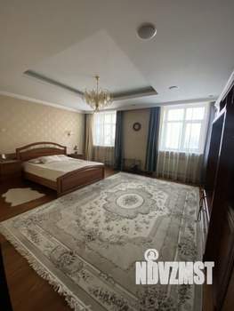 5-к квартира, вторичка, 250м2, 4/5 этаж