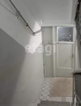 2-к квартира, вторичка, 43м2, 1/4 этаж