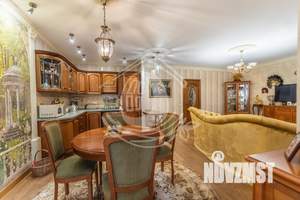 4-к квартира, вторичка, 124м2, 2/6 этаж