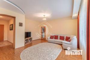 3-к квартира, вторичка, 89м2, 1/8 этаж