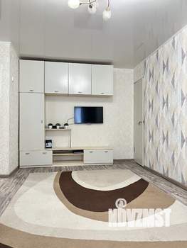2-к квартира, вторичка, 42м2, 1/4 этаж