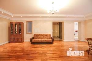 Фото квартиры на продажу (7)