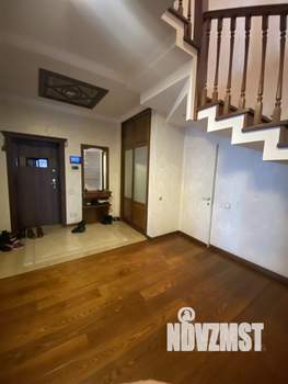 5-к квартира, вторичка, 250м2, 4/5 этаж