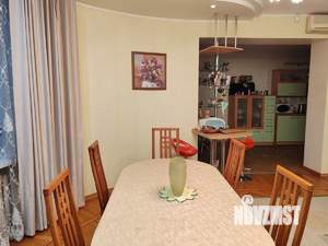 5-к квартира, вторичка, 242м2, 2/12 этаж